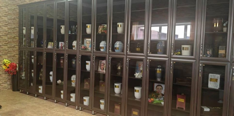 Шкафы для временного хранения урн с прахом