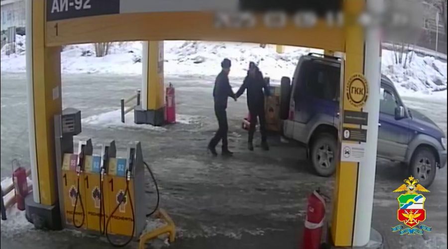 Скриншот из видео от Транспортной полиции Сибири