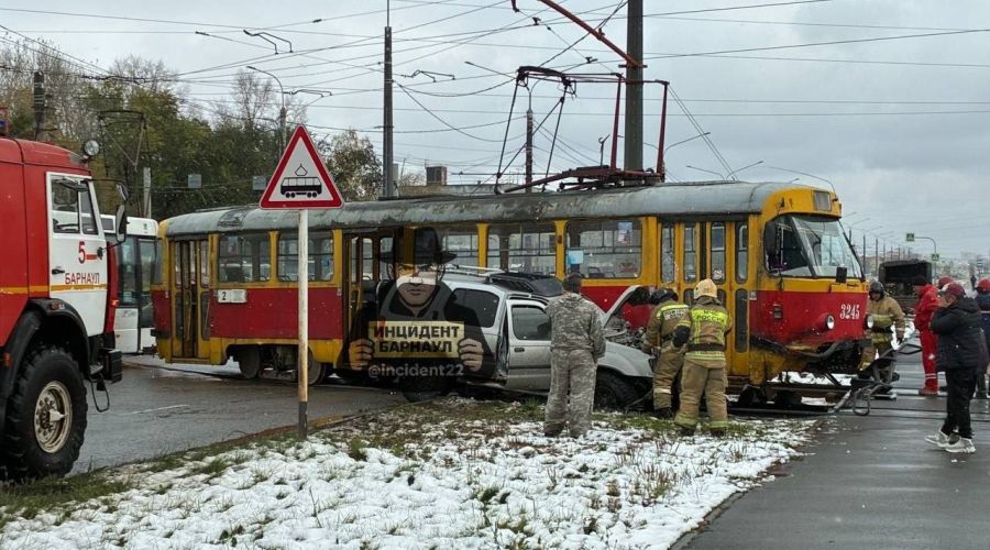 Иномарка всмятку