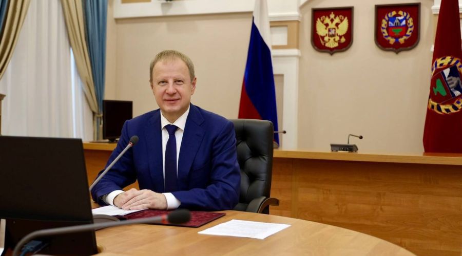 Губернатор Виктор Томенко