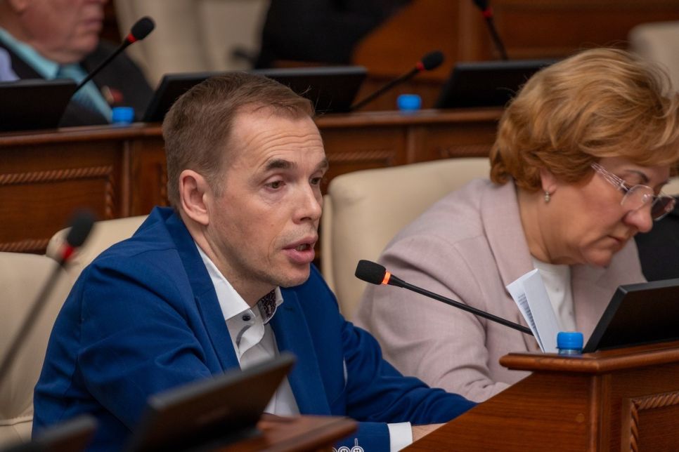 Александр Молотов