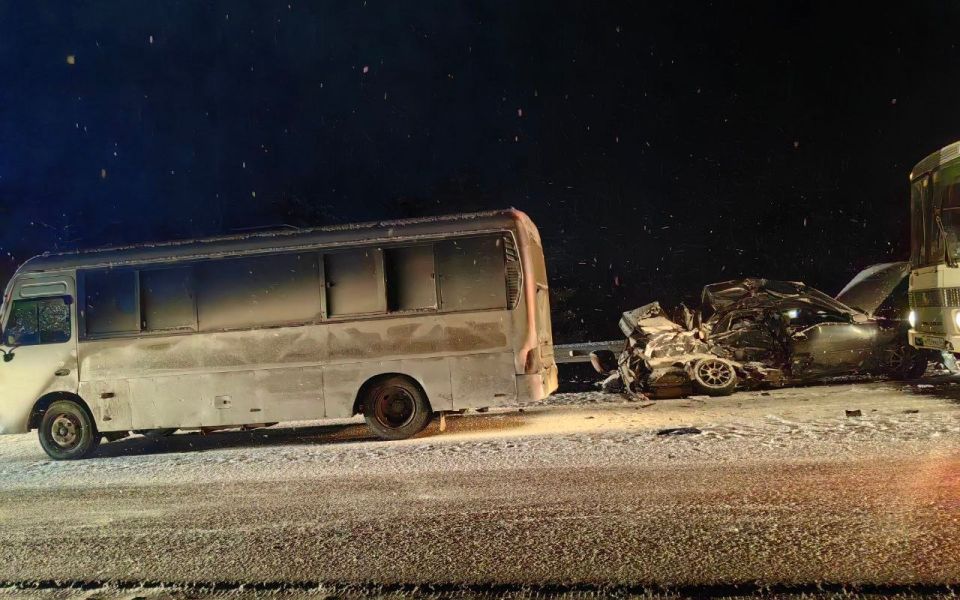 Пассажир иномарки погиб в ДТП с автобусом на Алтае - Новости Банкфакс, 06.11.2025