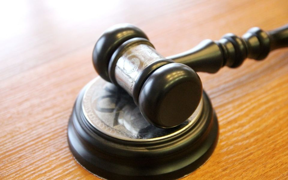 Ученика барнаульской школы отправили в спецучреждение за угрозы девочке ножом - Новости Банкфакс, 19.11.2025