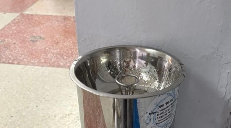 Новый питьевой фонтанчик в барнаульской гимназии №5