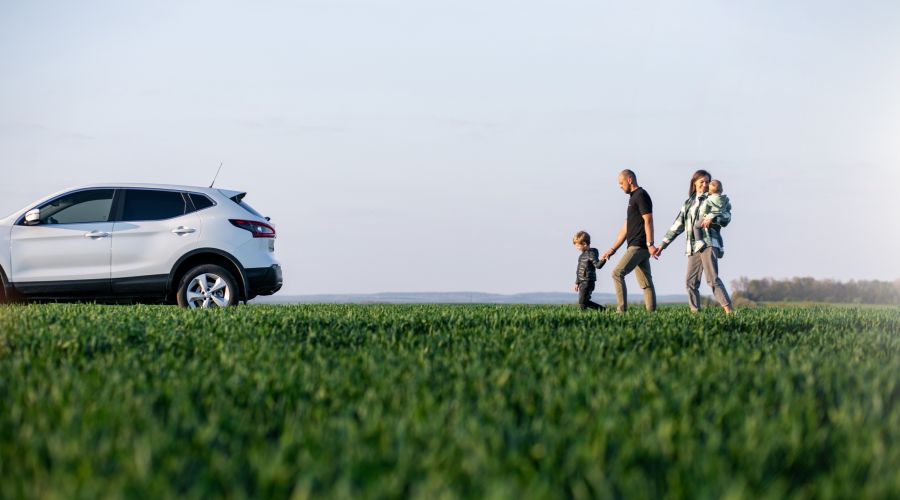 Семья и машина