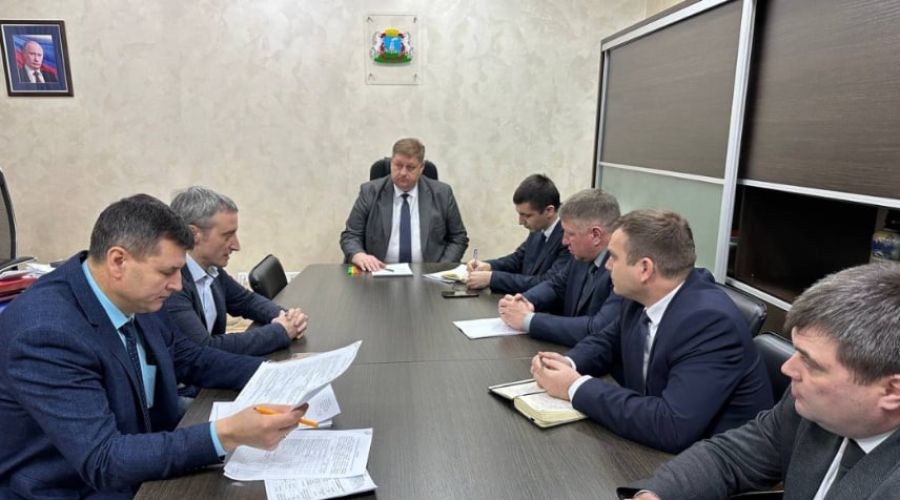 Совещание по поводу коммунальной аварии