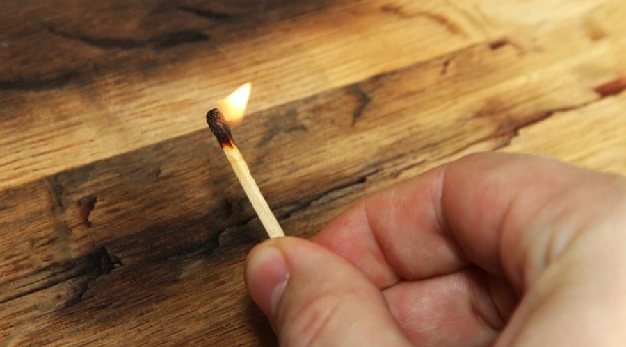 Поджег ребенка