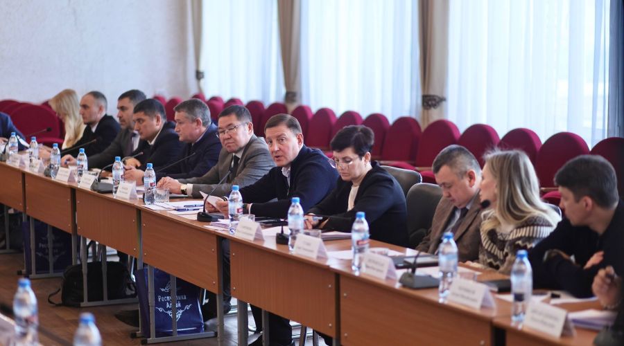 Совещание глав города и районов в Республике Алтай