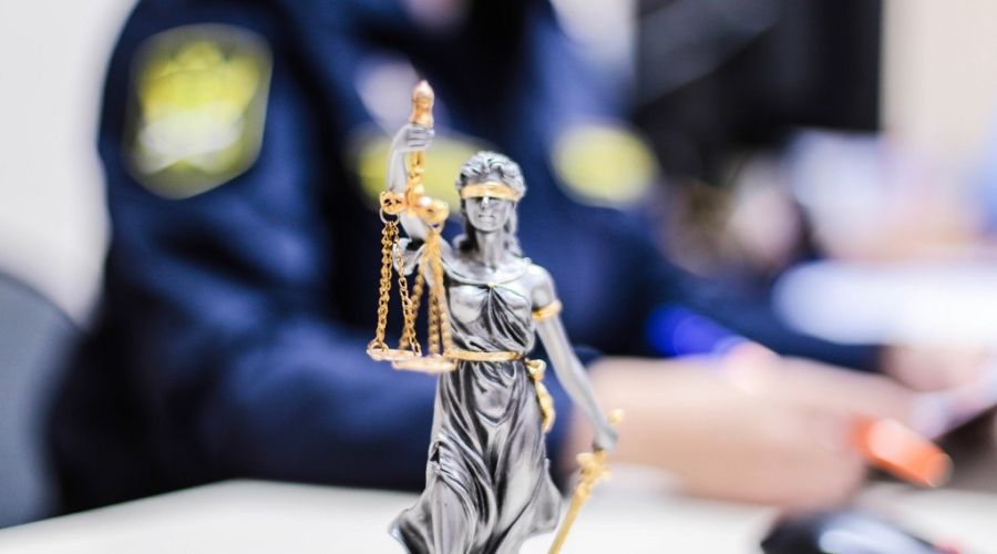 Судебные приставы 