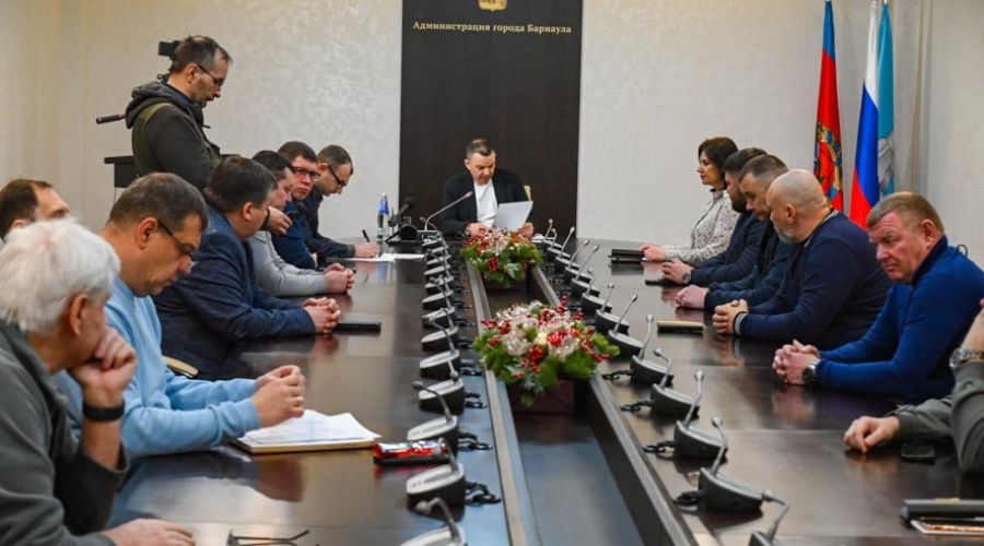 В мэрии Барнаула обсудили работу общественного транспорта в морозы