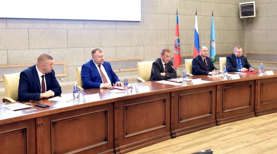 Подписание трехстороннего соглашения