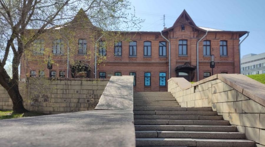 Здание Военно-исторического музея Алитайского края