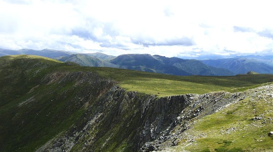 Айгулакский хребет