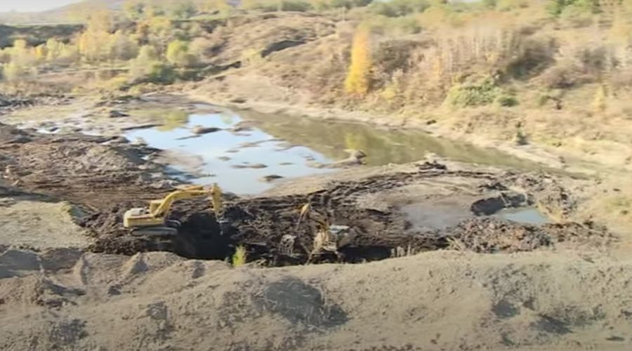 добыча драгметаллов в Змеиногорске