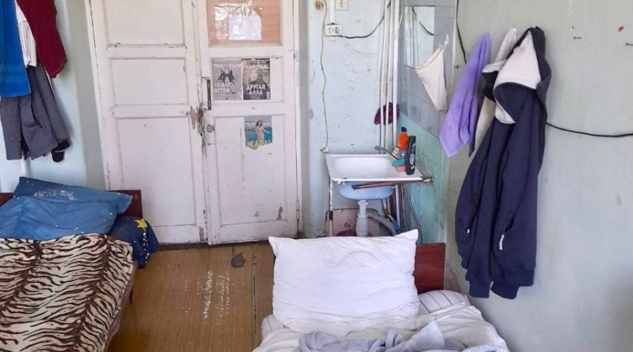 Палата больных Алтайского краевого противотуберкулезного диспансера в Барнауле