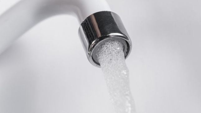 вода
