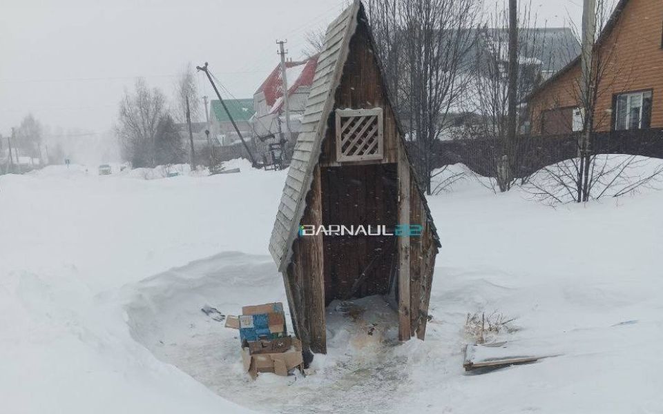 Водители барнаульских маршруток просят оборудовать конечную остановку нормальным туалетом - Новости Банкфакс, 13.03.2026