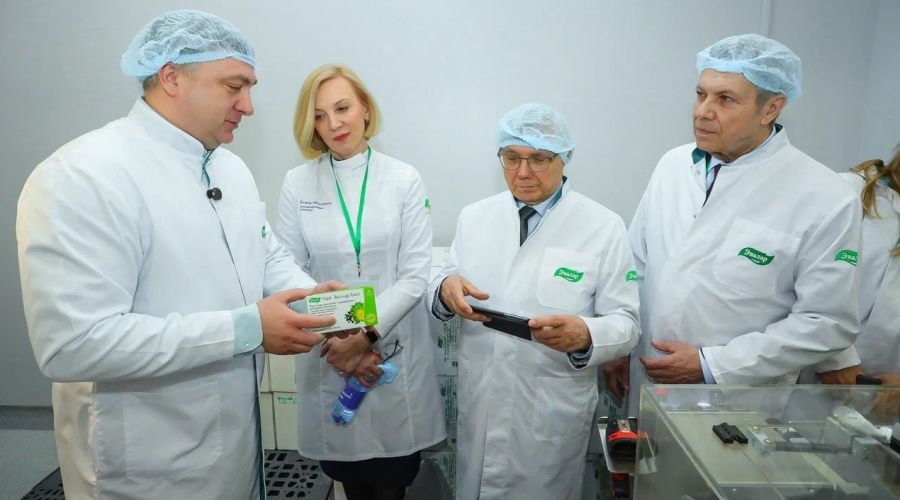 Участники научно-практической конференции о применении БАД