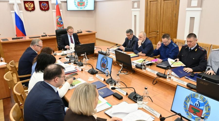 Заседание антинаркотической комиссии в правительстве Алтайского края 