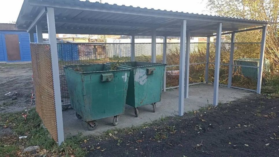 мусорные контейнеры