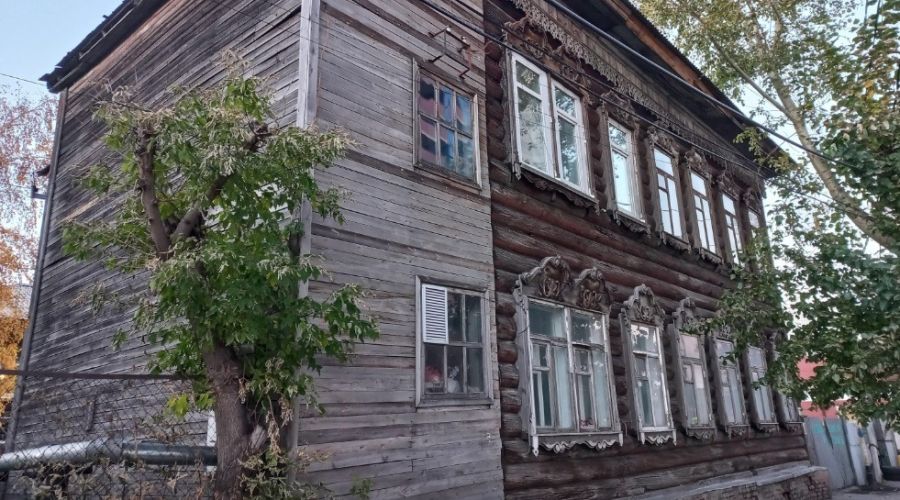 Дом на Никитина, 128 в Барнауле