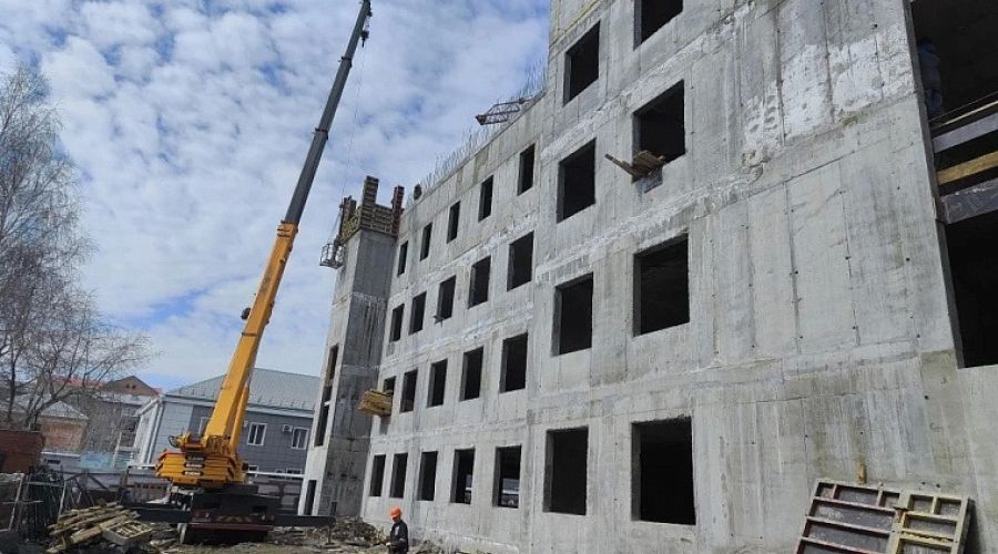 В Алтайском крае продолжается строительство корпуса Алтайской краевой офтальмологической больницы