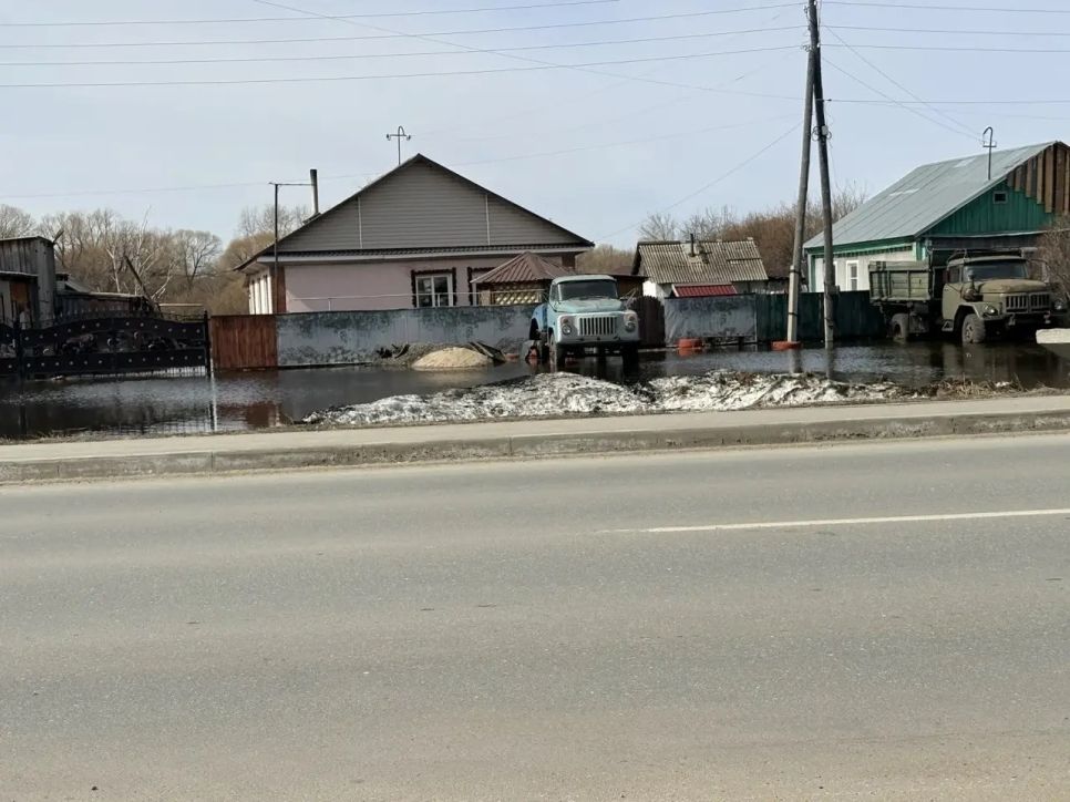 Вода зашла в дома сельчан