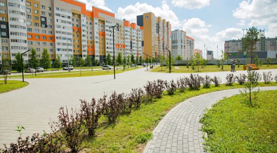 сквер на пересечении улиц Сергея Ускова и Взлетной