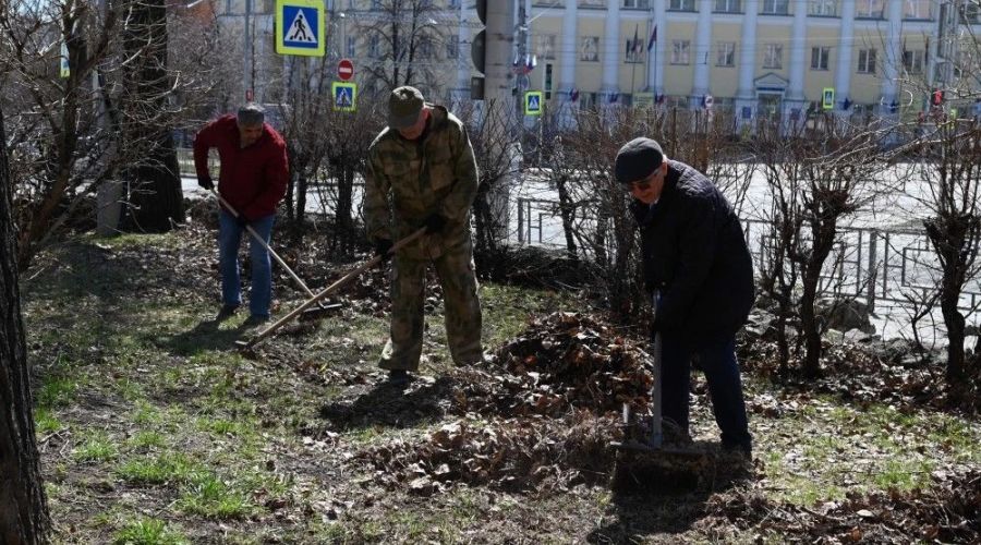 Депутаты АКЗС на субботнике