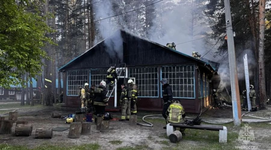 Пожар в детском лагере в Барнауле