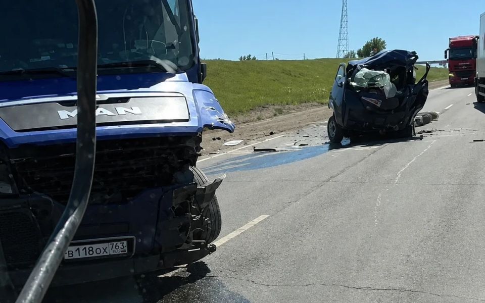 В ДТП с двумя грузовиками на алтайской трассе погиб пожилой мужчина - Новости Банкфакс, 05.06.2026