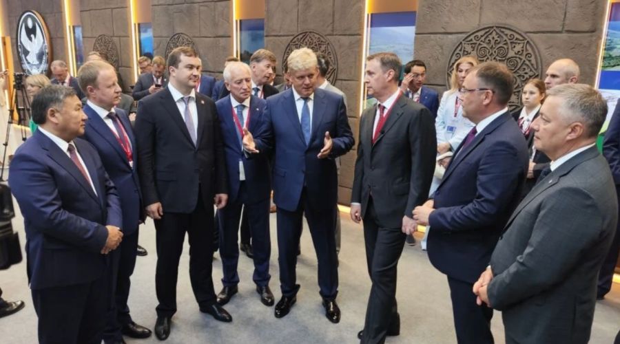 Алтайская делегация на ПМЭФ