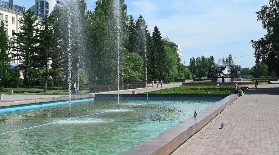 Фонтан на Нулевом километре в Барнауле