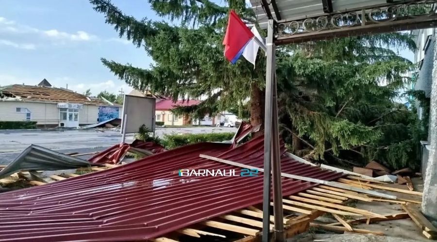 Последствия шквалистого ветра в Краснощековском районе