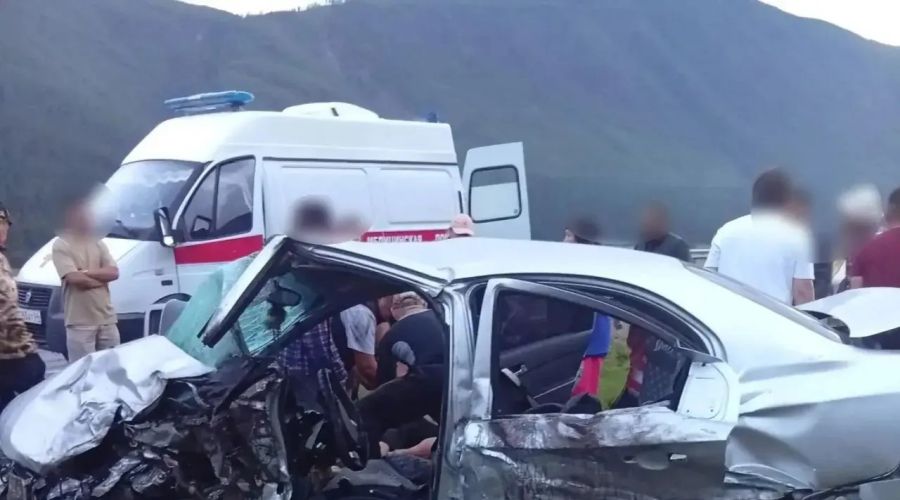 Двое граждан Казахстана погибли в ДТП в Республике Алтай