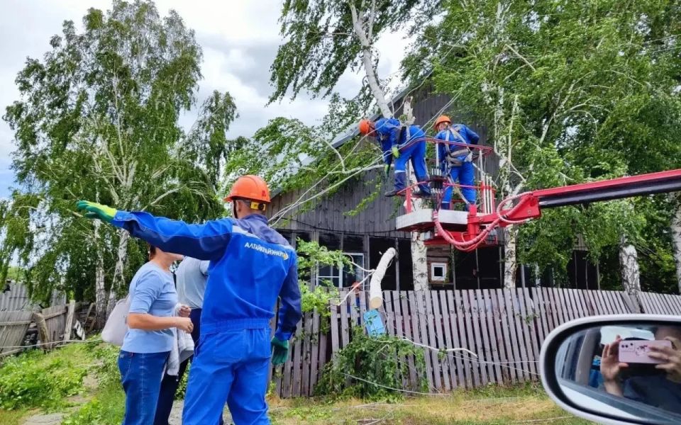 Краснощековскому району выделили 25 млн рублей на восстановление от урагана - Новости Банкфакс, 28.07.2026