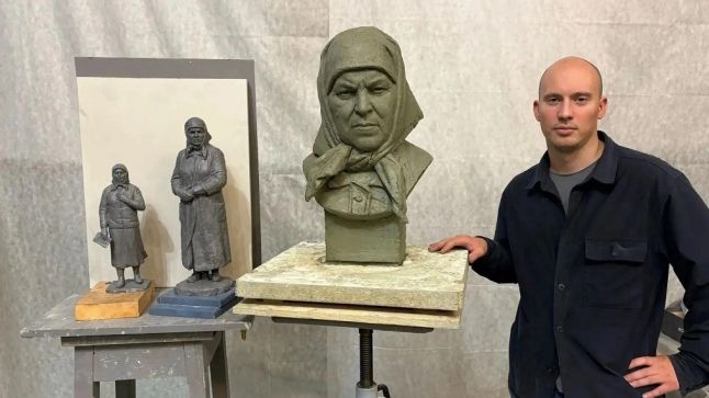 Давид Зинич с двумям вариантам эксиза