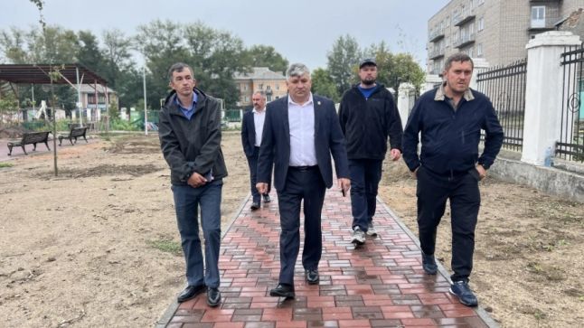 Глава Рубцовска в парке