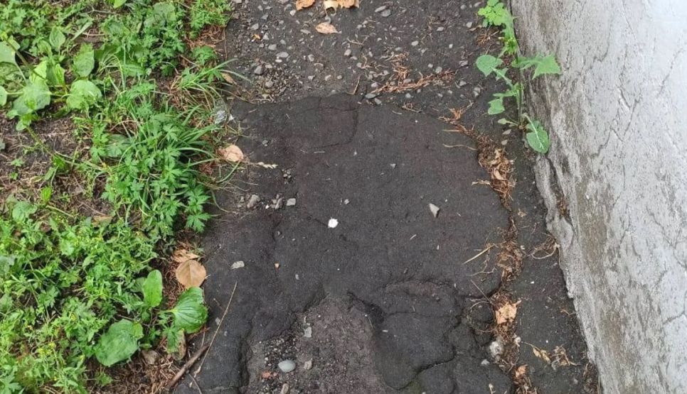 Разрушенная отмостка