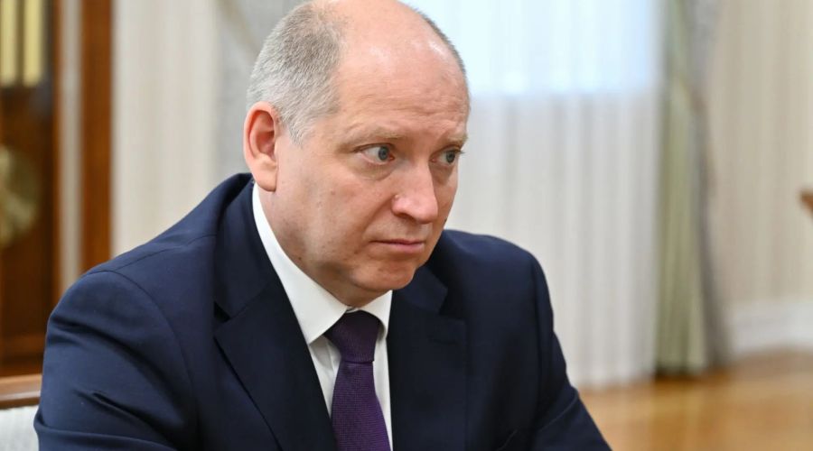 Роман Плотников