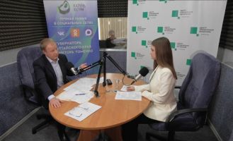 Виктор Томенко во время прямой линии 2026