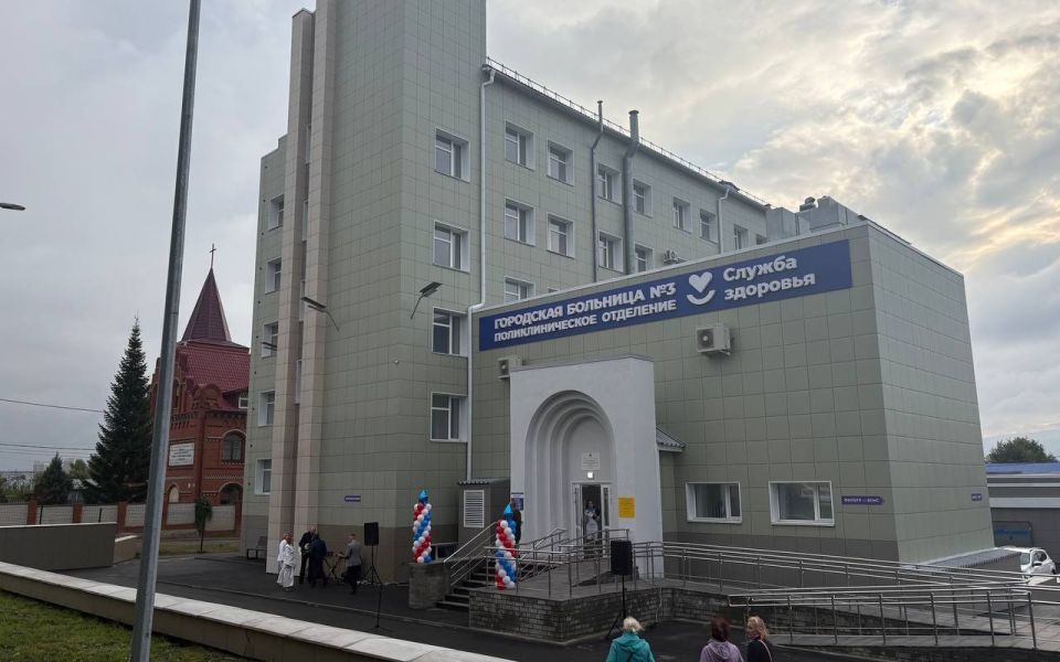 Долгожданный корпус поликлиники в обновленном здании открыли в Барнауле Долгожданный корпус поликлиники в обновленном здании открыли в Барнауле - Новости Банкфакс, 17.09.2026