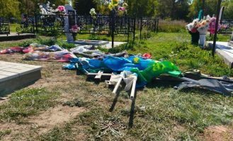 В алтайском селе ищут вандалов, которые разгромили могилы бойцов СВО