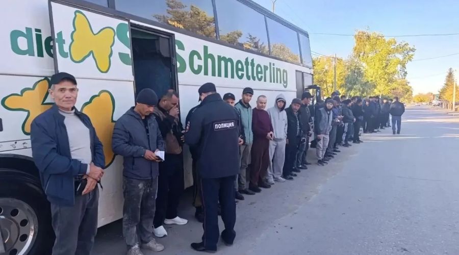 В Алтайском крае полицейские проводят мероприятия в рамках второго этапа федеральной оперативно-профилактической операции «Нелегал - 2026»