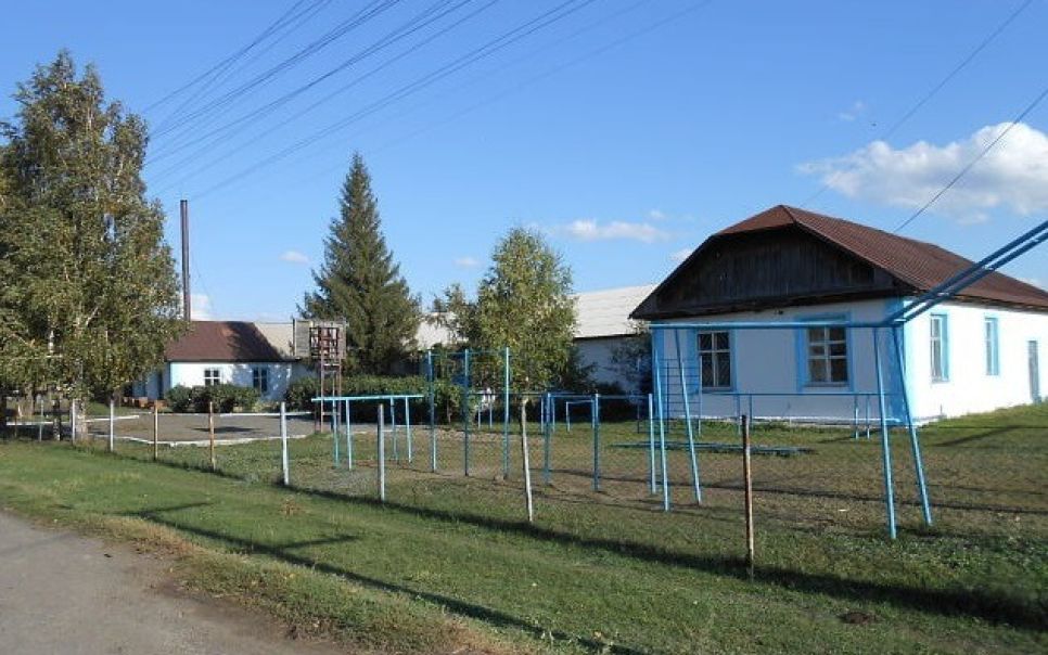 Здание школы до пожара