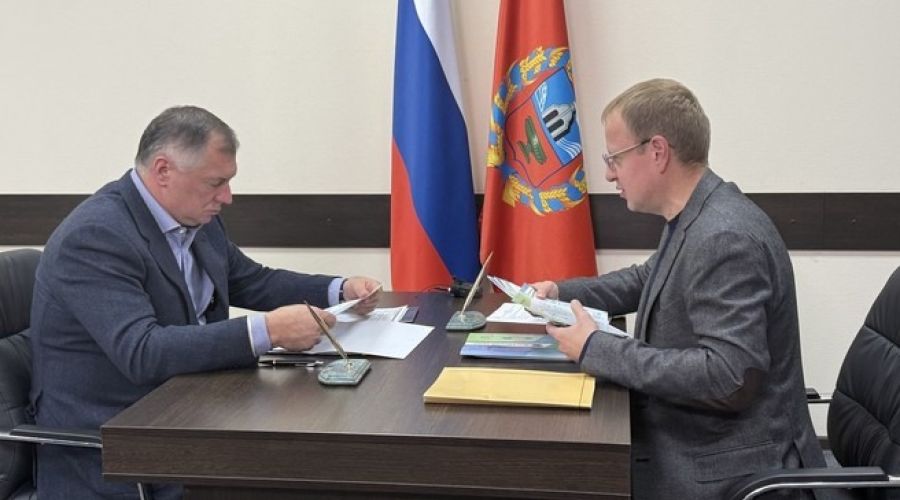 Марат Хуснуллин провёл рабочую встречу с губернатором Алтайского края Виктором Томенко