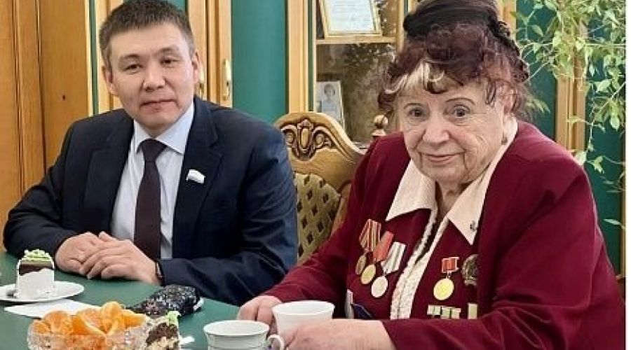 в парламенте встретились с учительницей Президента России Антониной Николаевной Дмитриевой