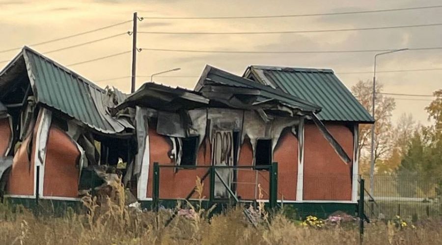 Частично обрушилась крыша