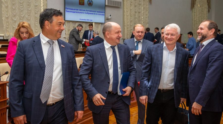 А кто-то деловые