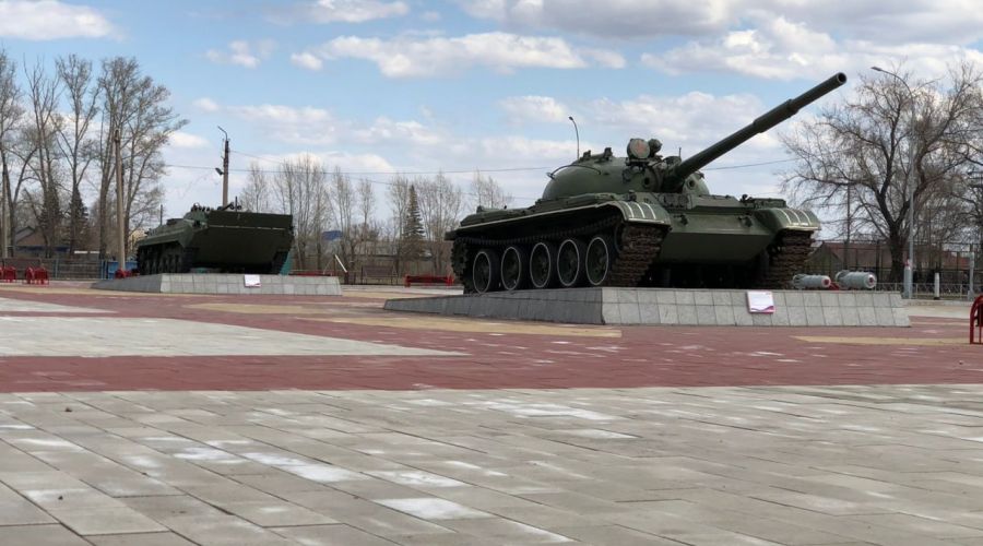 Плитка на площадке готова «поплыть»